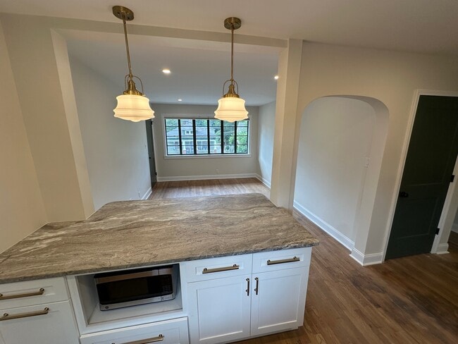 Photo - 425 S Jackson St Unit 2