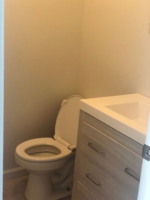 Photo - 3 Bedroom 2.5 bath w/1 car garage - Countr...