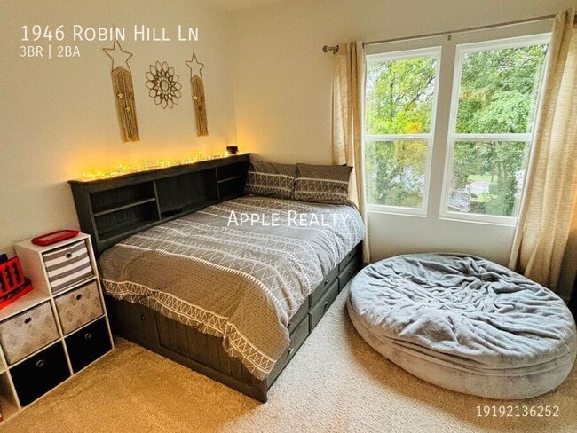 Photo - 1946 Robin Hill Ln