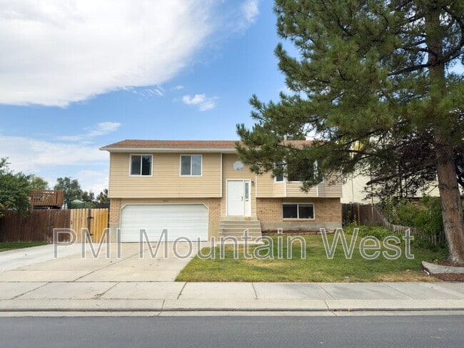 4982 Aspen Shadow Ct