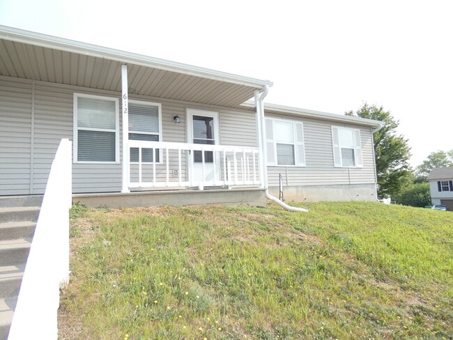 Building Photo - Beautiful Duplex in Gladstone, MO