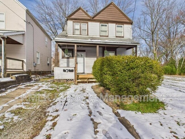 Building Photo - 635 Hazel St