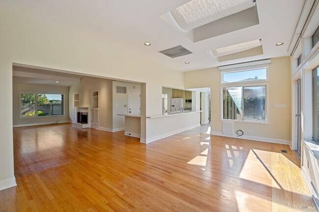 Photo - 36 Tamal Vista Blvd