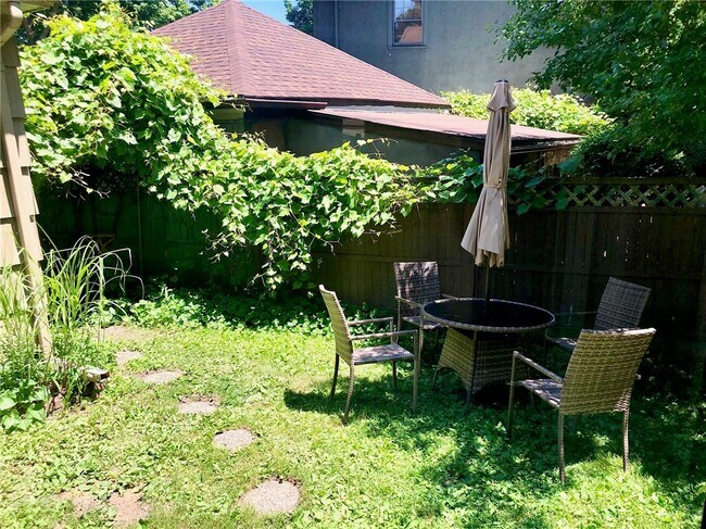 Photo - 352 Canterbury Rd