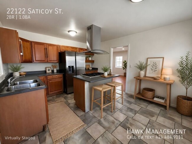Building Photo - 22122 Saticoy St