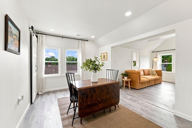 135 Rutledge Ave Unit B