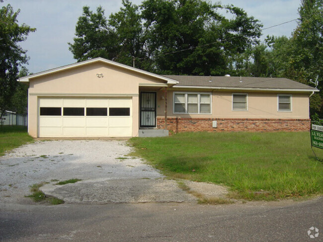 Building Photo - 655 S Belcrest Ave Rental