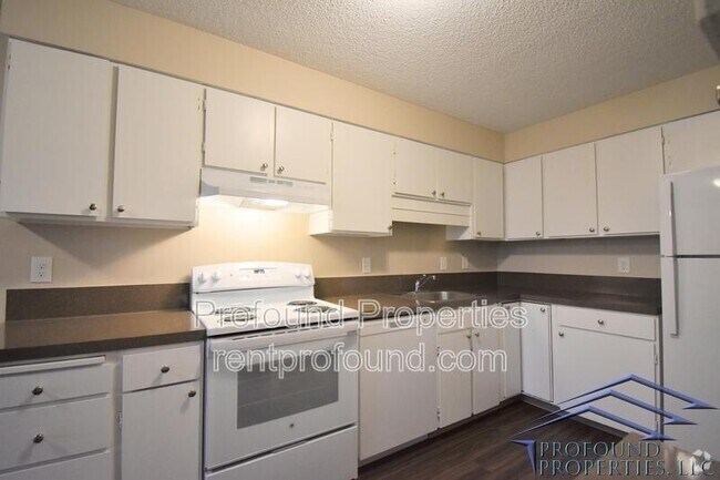 Building Photo - 8745 SW Beaverton Hillsdale Hwy Rental