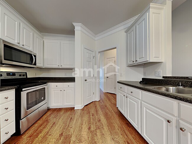 Photo - 1513 Bowmore Pl