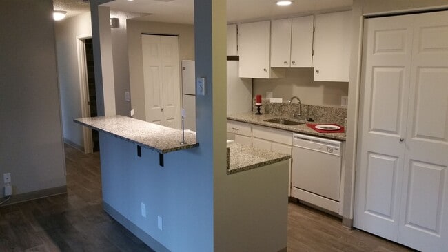Photo - Edgewood Manor