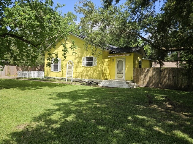 Building Photo - 109 Sunnyview Ave