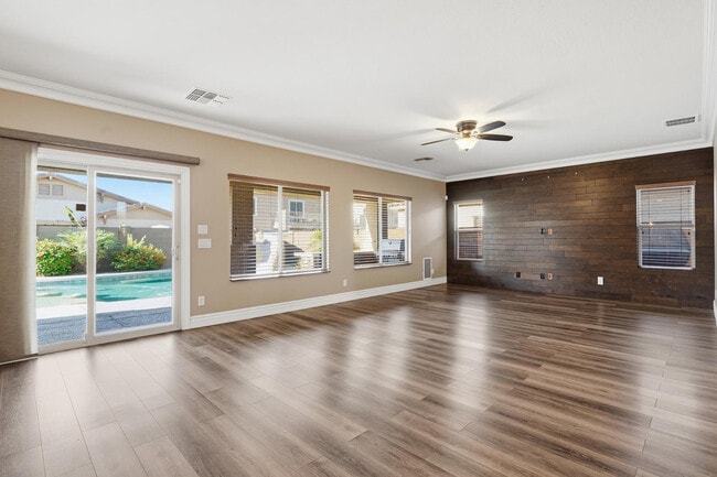 Photo - 16809 W Magnolia St