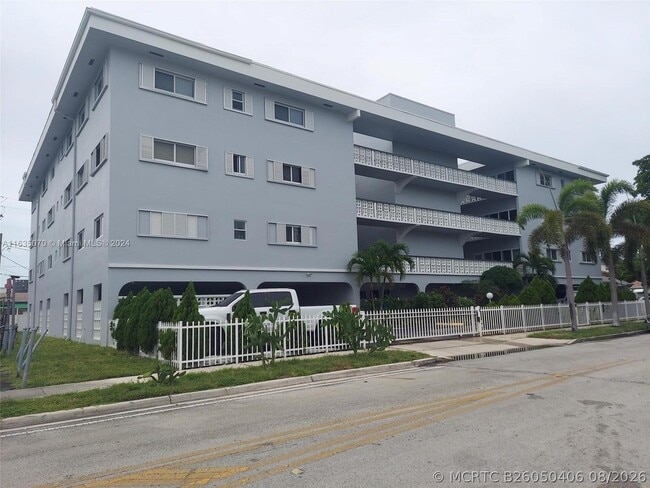 Photo - 1818 Rodman St Unit 2c