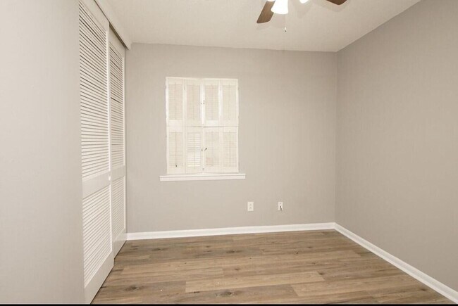 Photo - 315 Sudduth Cir NE