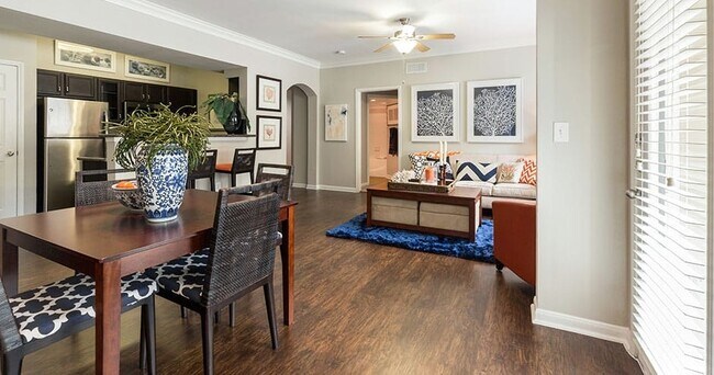 Photo - Convenient Location, Resort-Style Comfort! Unidad ODF2