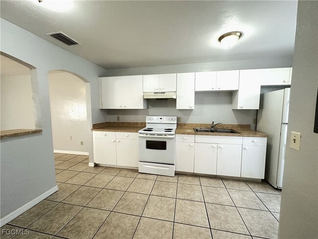 Photo - 3120 Economy St