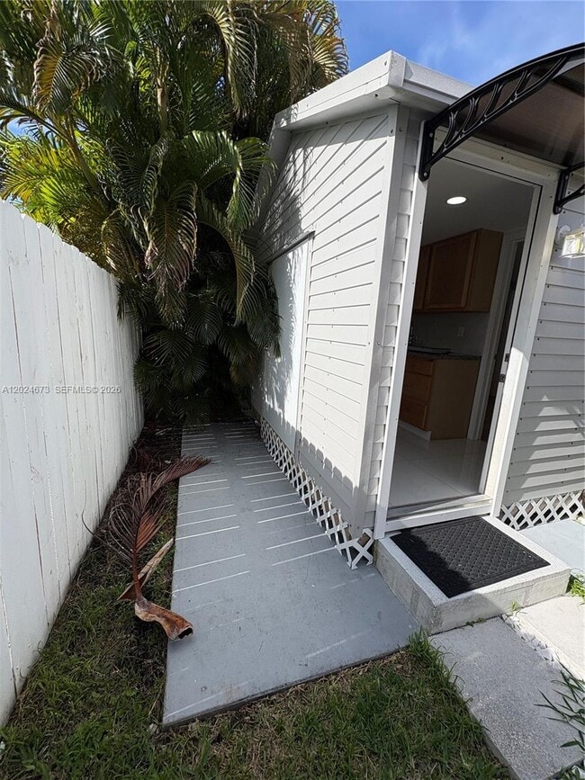 Building Photo - 12246 SW 203rd St Unit 2