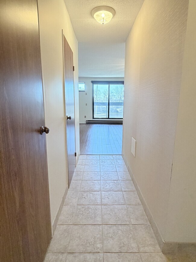 Photo - 1653 Ouellette Ave Unité 205