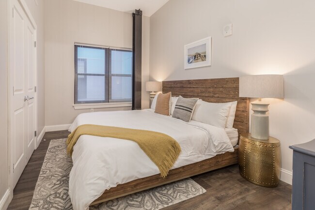 Photo - The Conrad