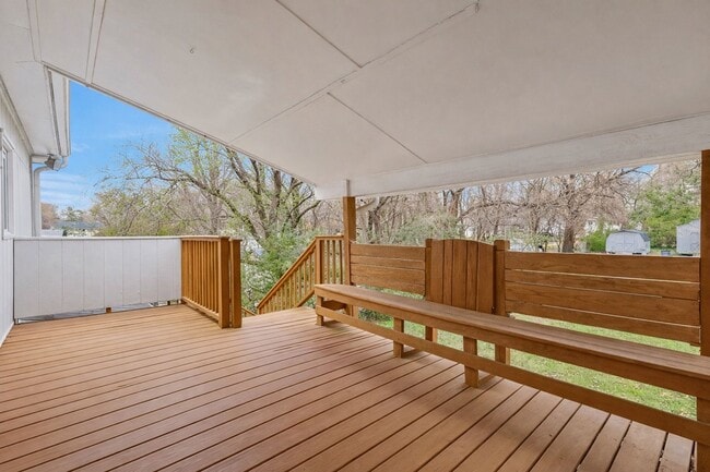 Photo - 205 Spring St