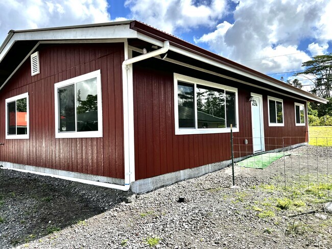 Building Photo - 16-2039-2039 Emerald Dr Rental