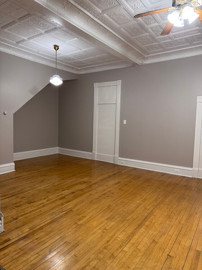 109 5th St