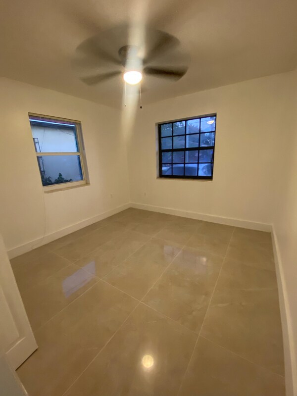 Photo - 29 NW 68th St