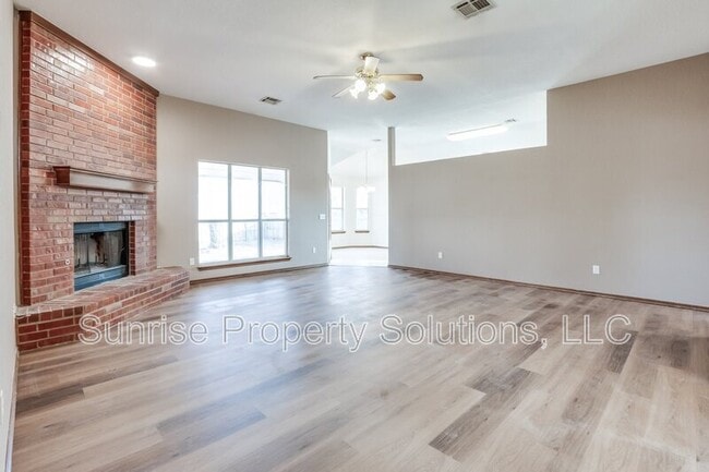 Photo - 509 Gyrfalcon Dr Casa