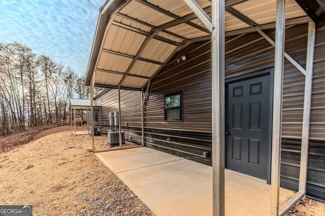 Photo - 137 Johnson Ford Rd