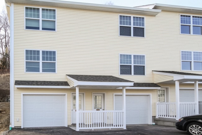 Photo - The Hills at River View