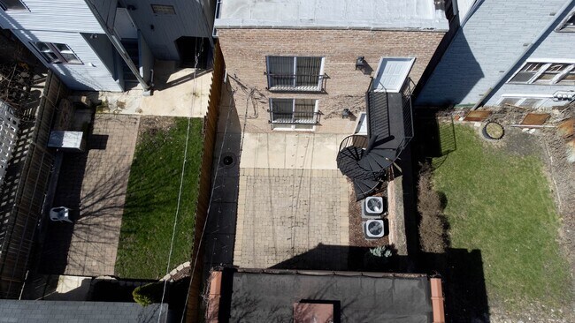 Photo - 1411 N Maplewood Ave Unit #2