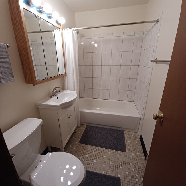 Photo - 1824 Goodwin Dr Unidad 2A