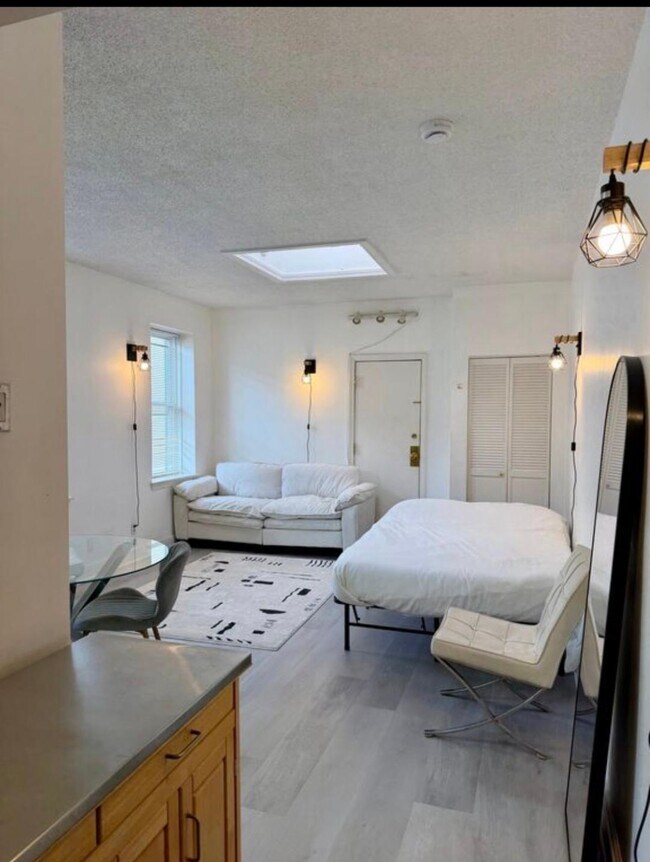 Photo - 1415 Commonwealth Ave Unit 502