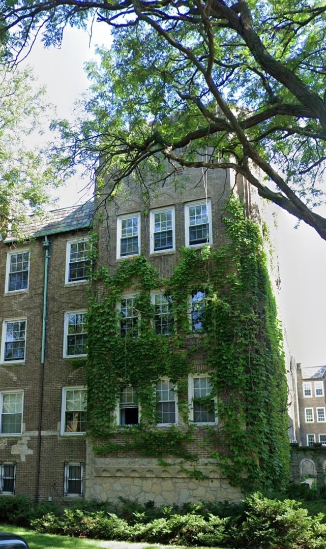 Building Photo - 2333 W Farwell Ave Unit 1S