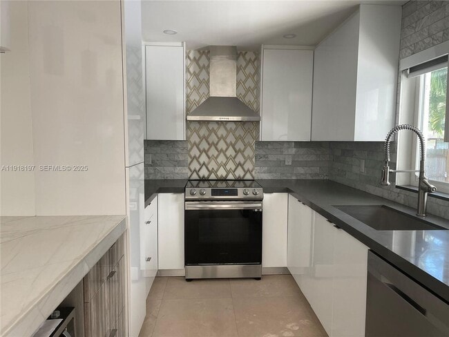 Photo - 2900 SW 16th St