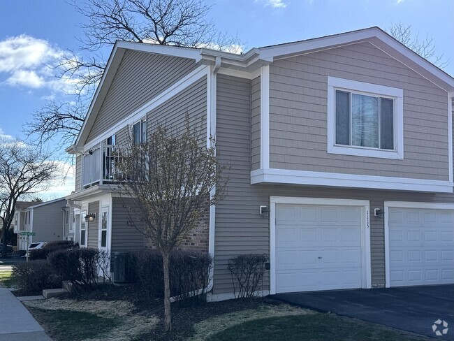 Building Photo - 1115 Eisenhower Ct Rental