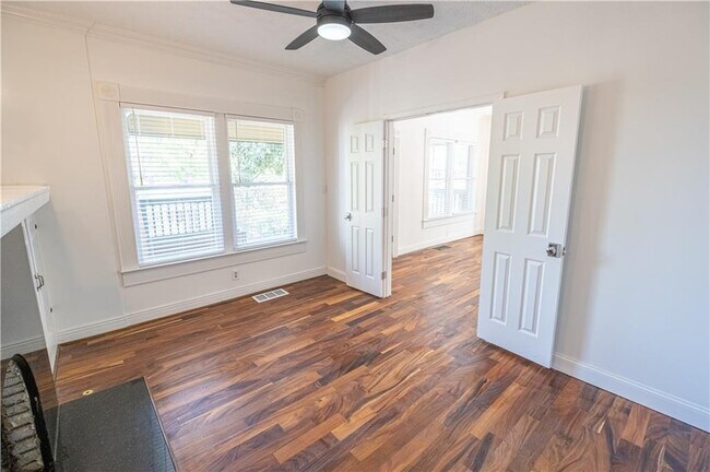 Photo - 672 Kennesaw Ave NE