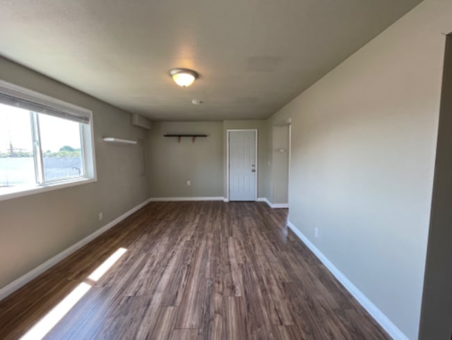Photo - 607 N Gold St