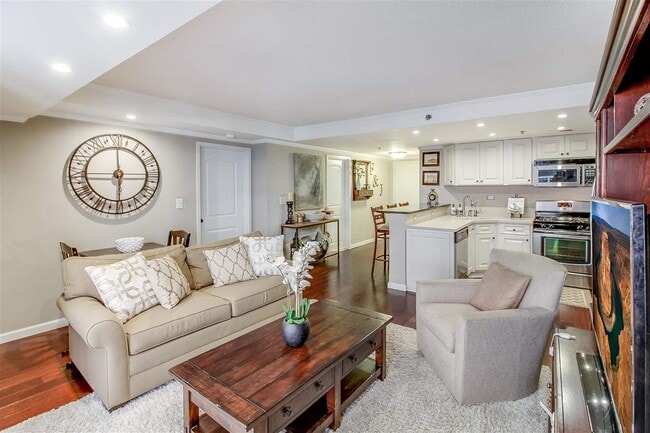 Photo - 700 1st St Unidad 9C