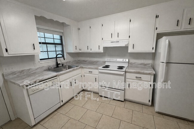 Photo - 4185 Ravenwood Dr