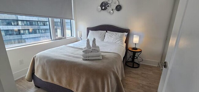 Photo - 470 Front St W Unit ID1286445P