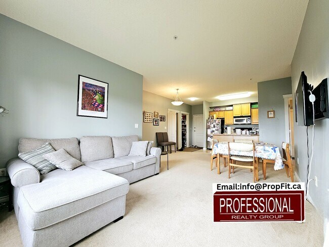 Photo - 16807 100 Av NW