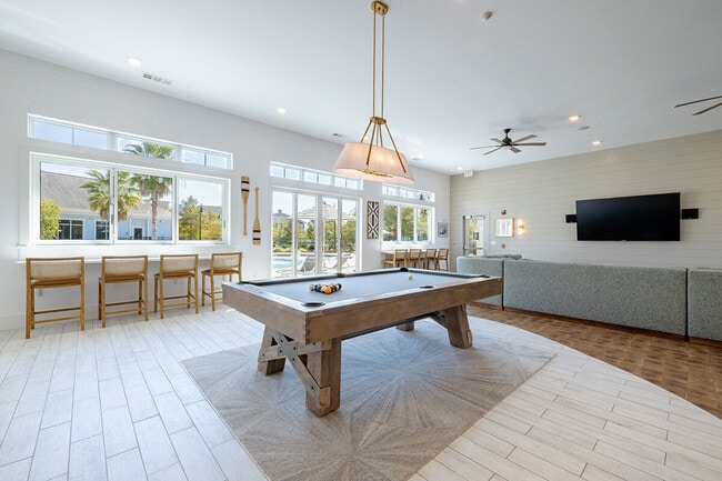 Longshore Commons