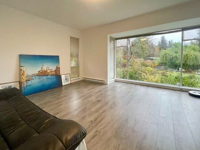 3770 Carson Ct