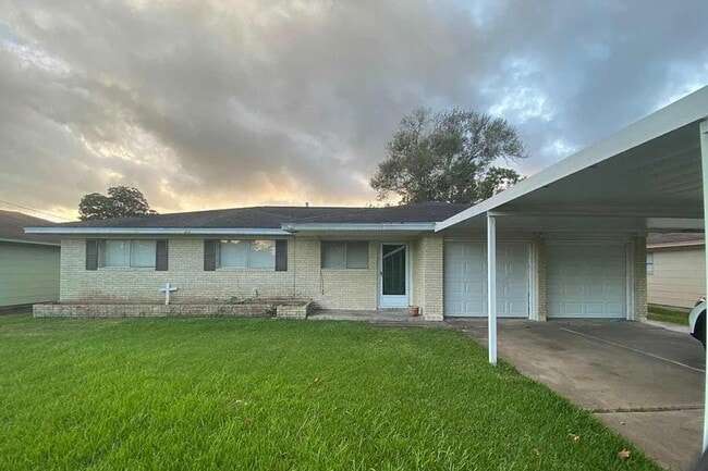 Building Photo - 207N 32nd