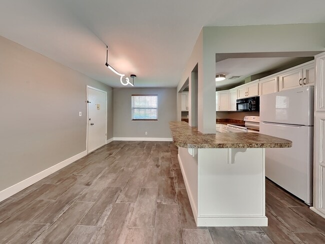 Photo - 1500 Gay Rd Unit Apt 3B