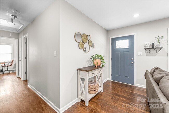 Photo - 3932 Slagle Dr