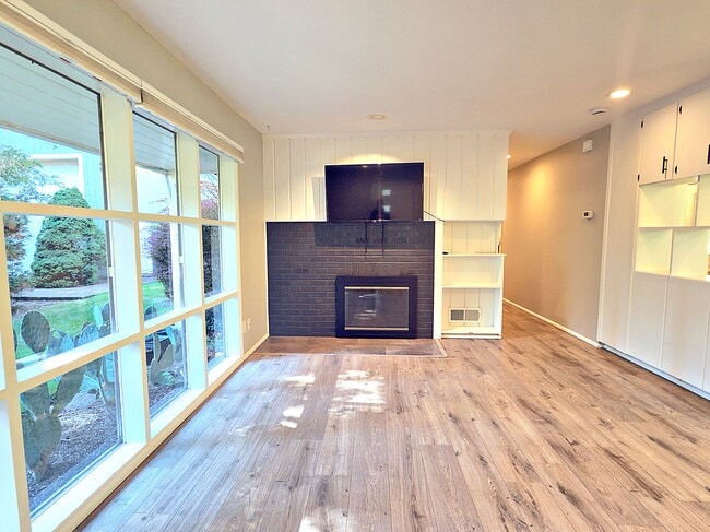 Photo - 1111 NE 112th Ave