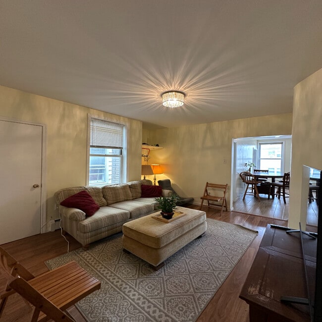 Photo - 160 Hopkins Ave Unit 2