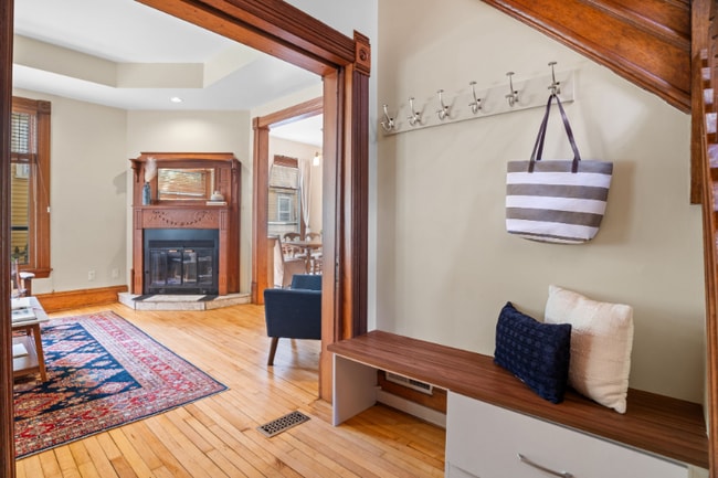 Photo - 3344 Girard Ave S